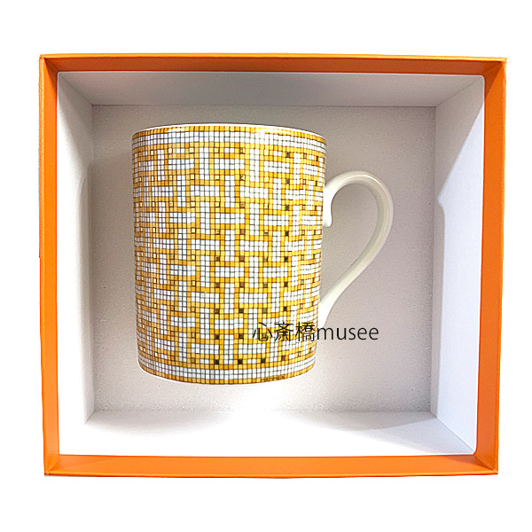 ≪新品≫HERMES エルメス マグカップ モザイク　ヴァンキャトル　300ml オレンジ / ゴールド HERMES　Mosaique au 24  Orange / Gold レア 箱 リボン ラッピング 食器 プレゼントに　　新品　プレゼント　ラッピング